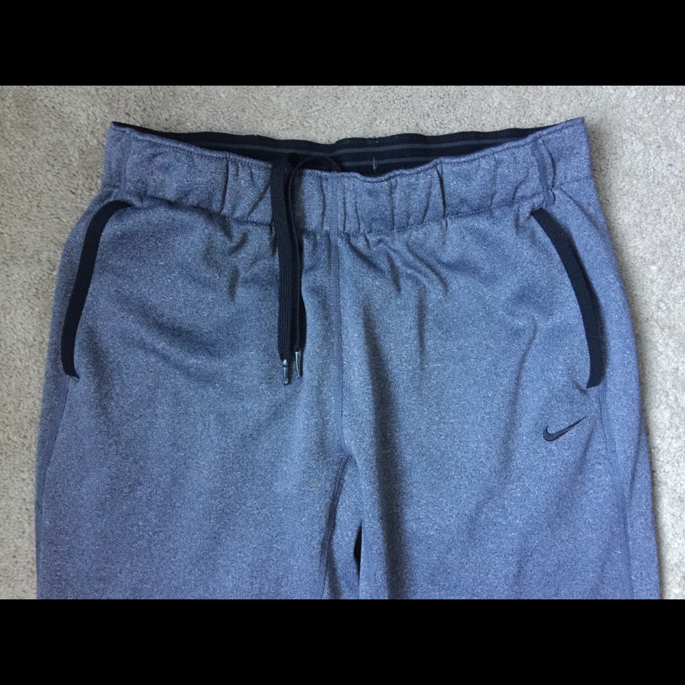 Women’s Nike Sweatpants 👟